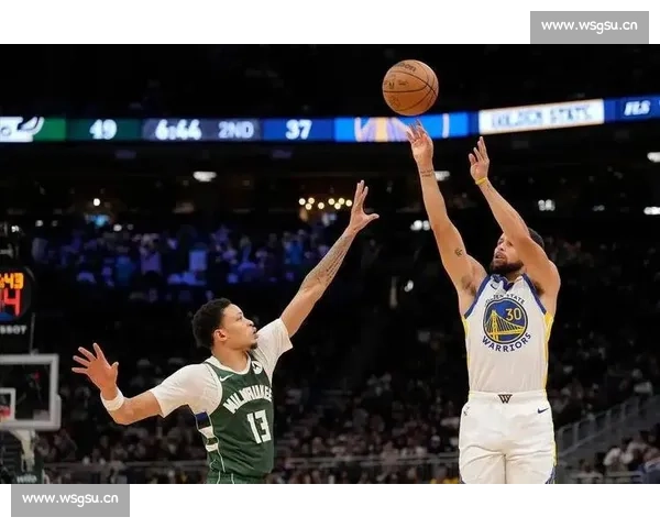 勇士队豪取胜利再度彰显王者风范 关键时刻展现团队协作和超级球星实力